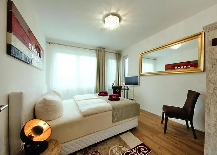 Doppelhaushaelften, Semesterbostad