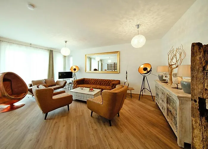 Semesterbostad Doppelhaushaelften, *