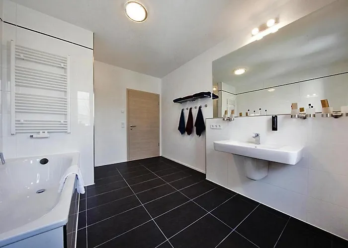 Semesterbostad Doppelhaushaelften, Strausberg