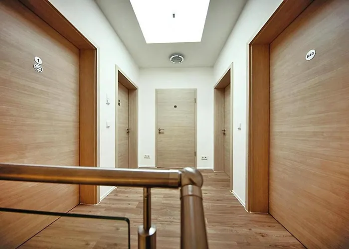 Doppelhaushaelften, Semesterbostad